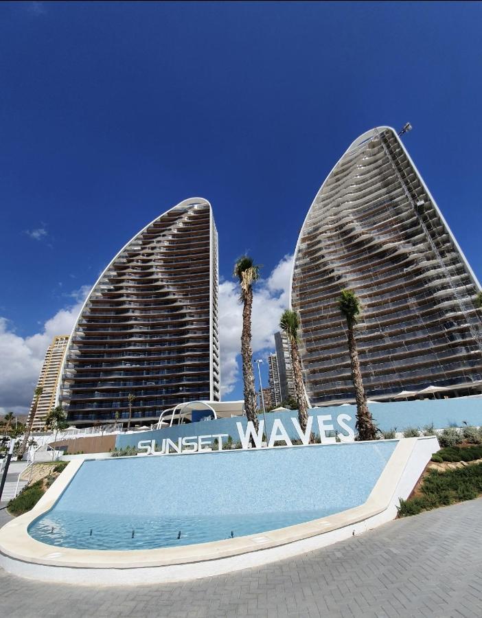 SUNSET WAVES Benidorm Apartamento Exterior foto